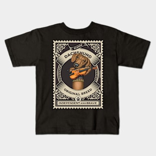 Cute Dachshund playing violin in classic circle Kids T-Shirt